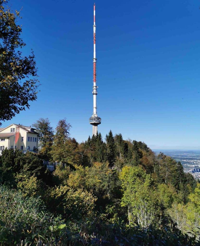 Hiking in Zurich from Uetliberg along the Felsenegg Ridge