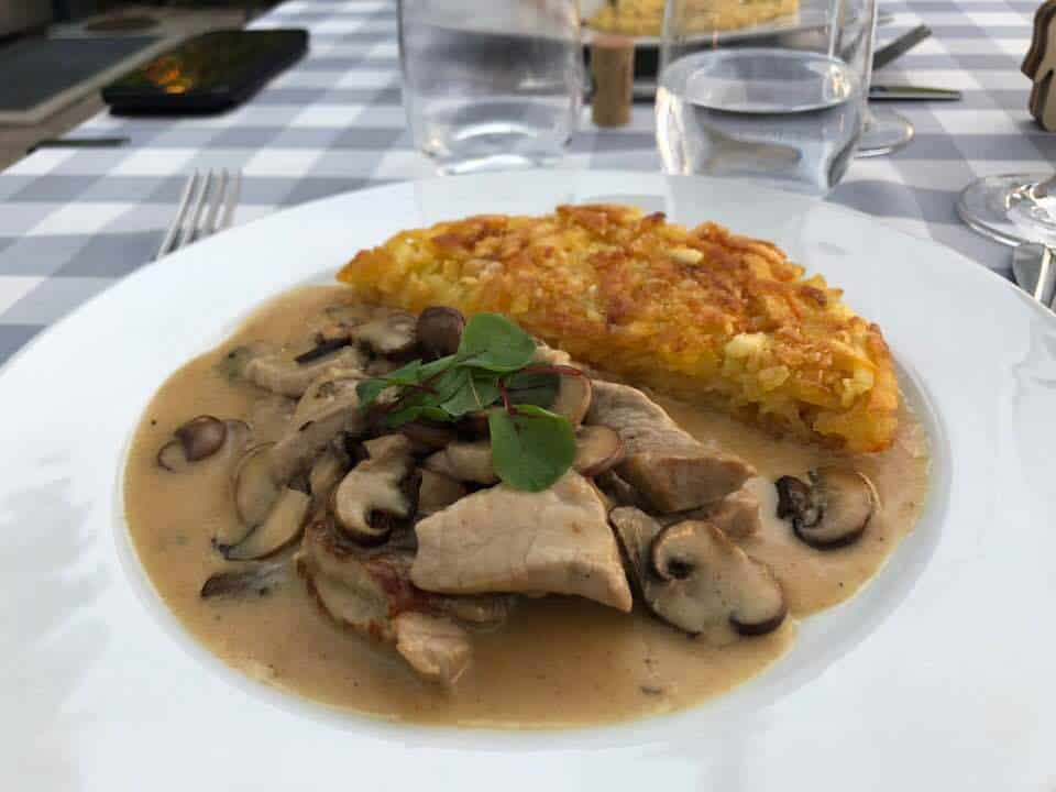 Zürcher Geschnetzeltes and Rösti at Hotel Restaurant Wassberg