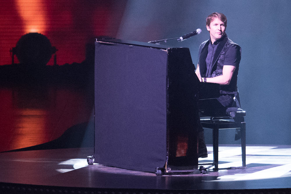 James Blunt Art On Ice Zurich 2019