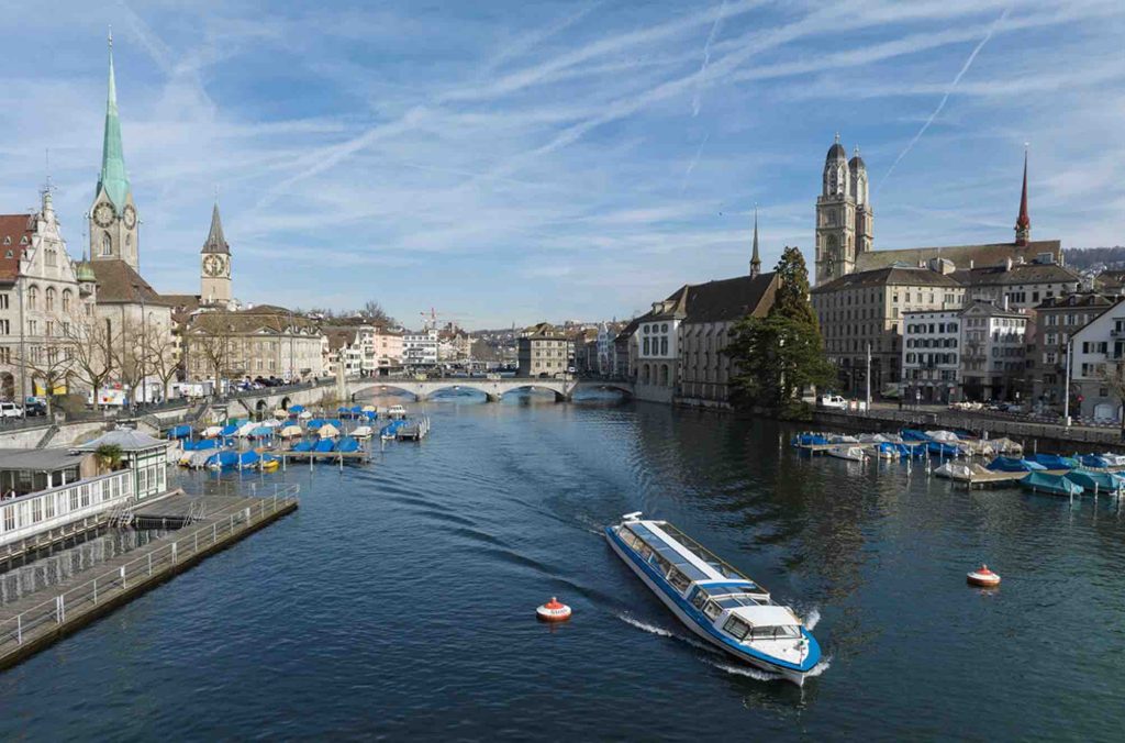 The New Climate Neutral E-Limmat Boats in Zurich