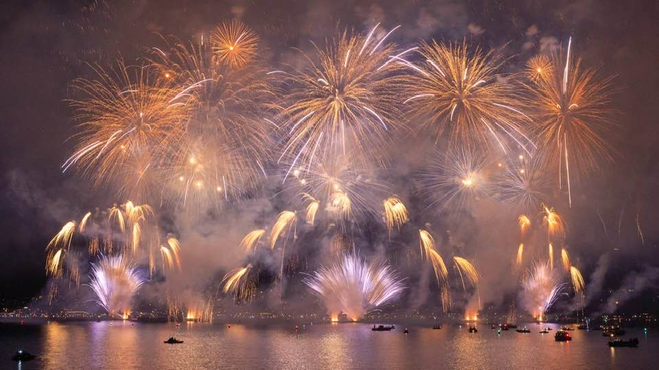 Züri Fäscht 2023 Fireworks Photos by Geoff Pegler