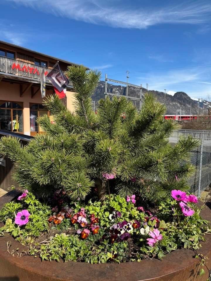 Landquart Fashion Outlet Switzerland Sunday shopping