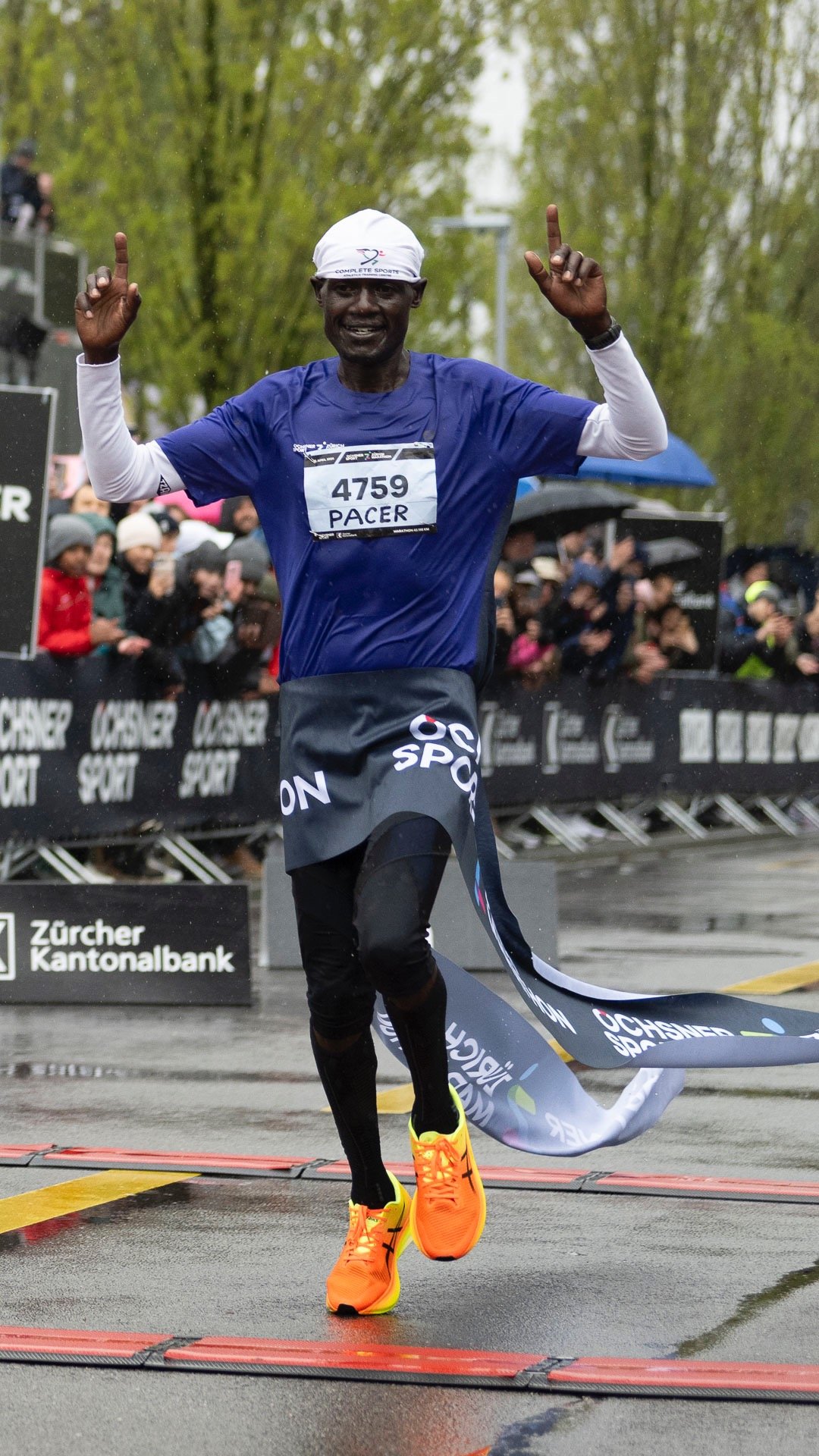 Zurich Marathon by Geoff Pegler 